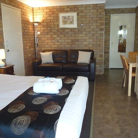 City View Motel Warwick Room photo